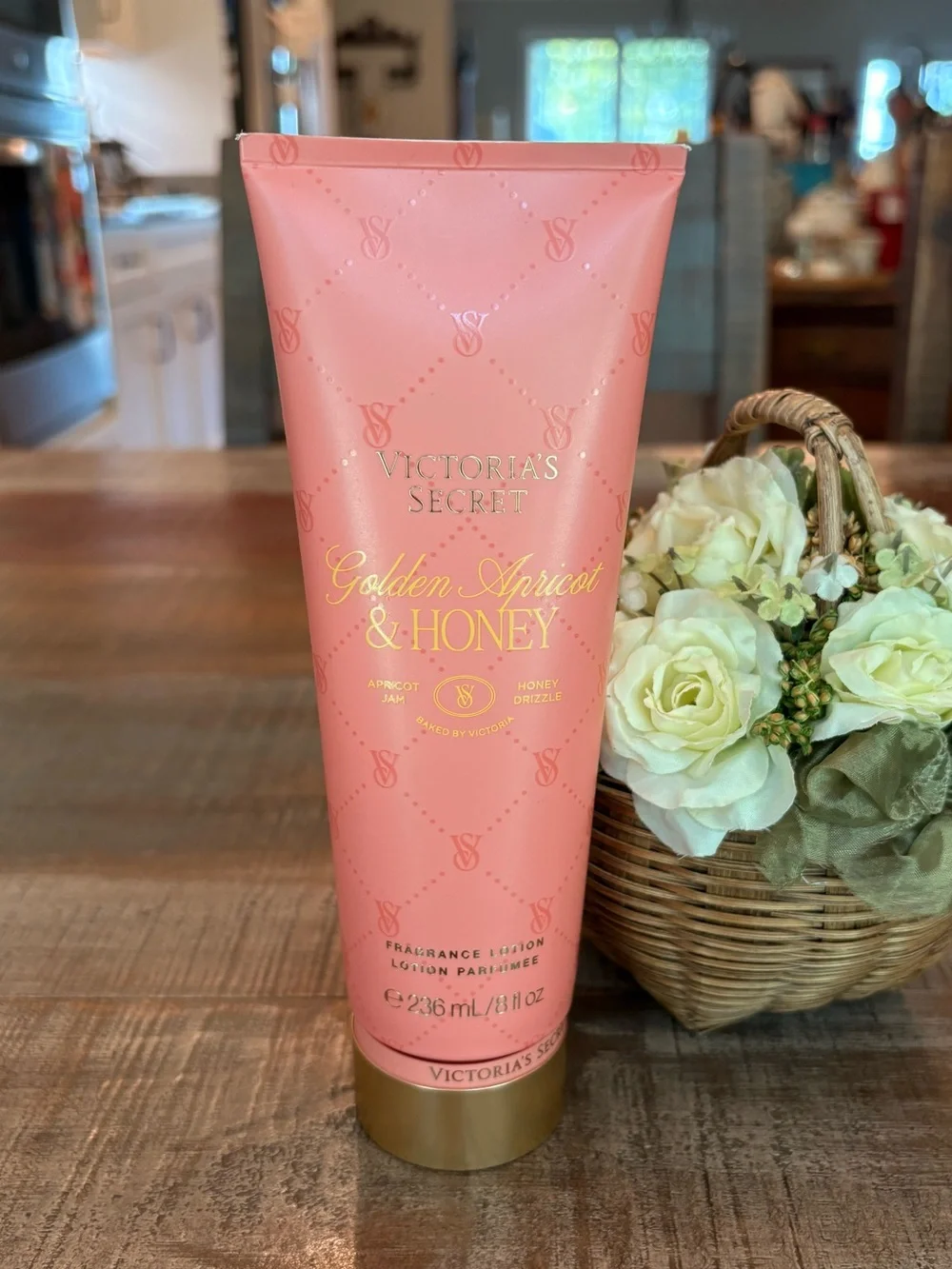 New VICTORIA’S SECRET Golden APRICOT & HONEY Fragrance LOTION Full Size!